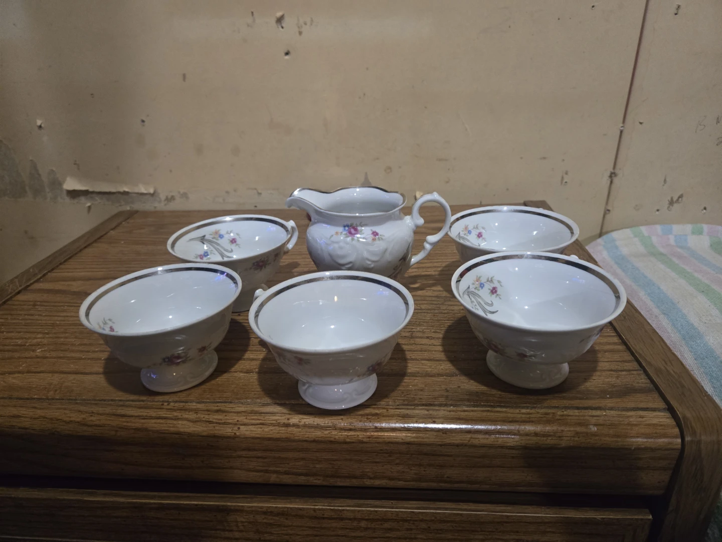 Vintage Teacup and Creamer Set - photo 3