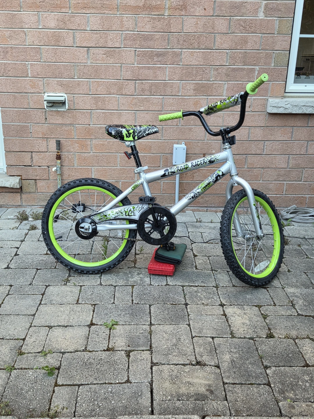 Silver and green kids BMX - photo 3