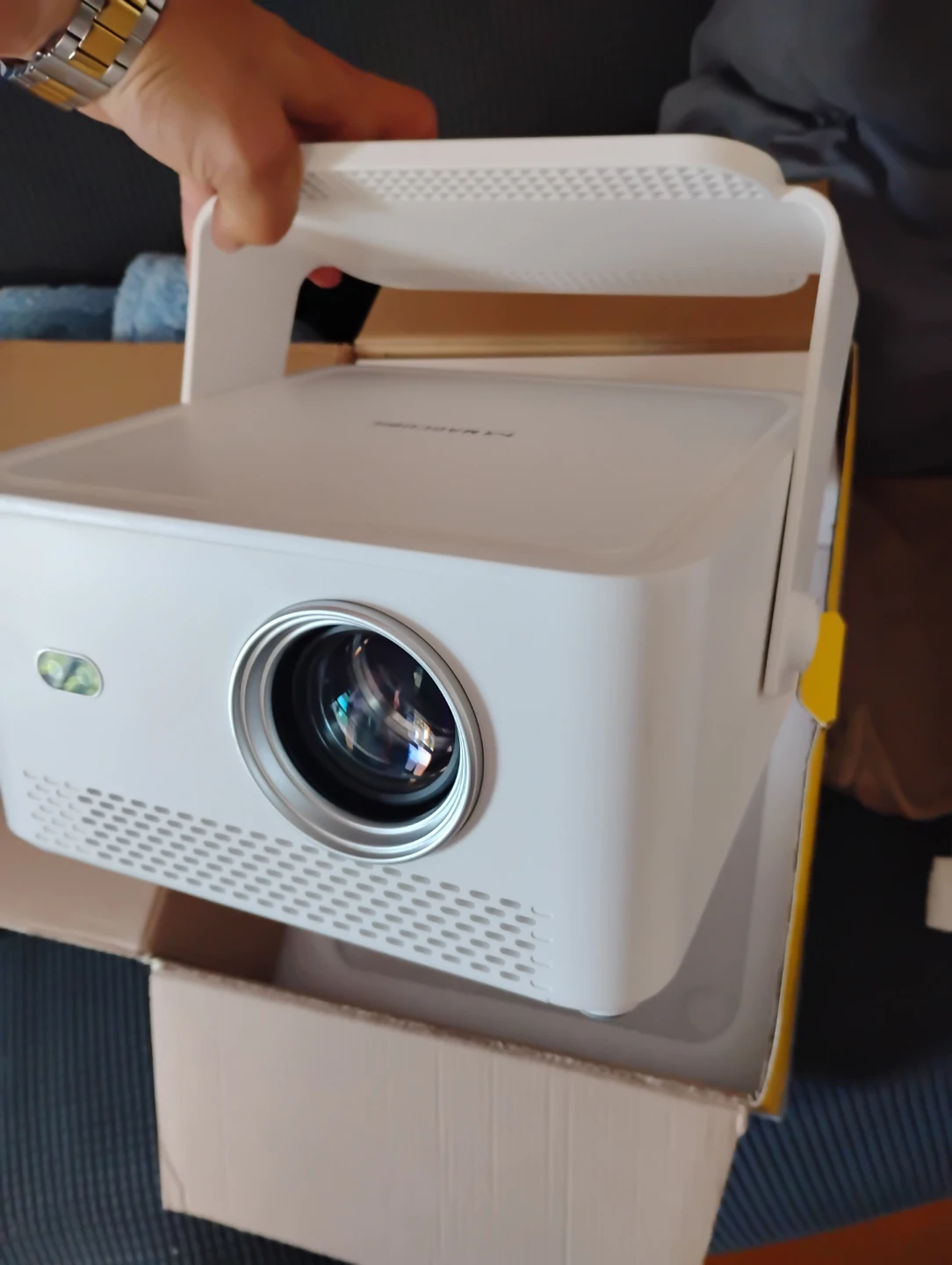 Magcubic  Smart Projector