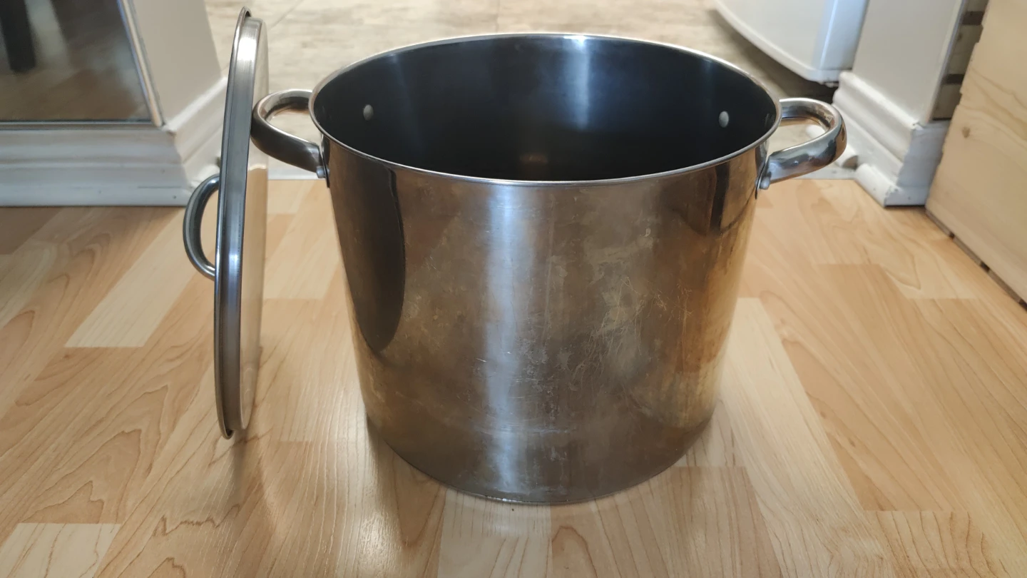 Large Stainless Steel Stock Pot with Lid - photo 4