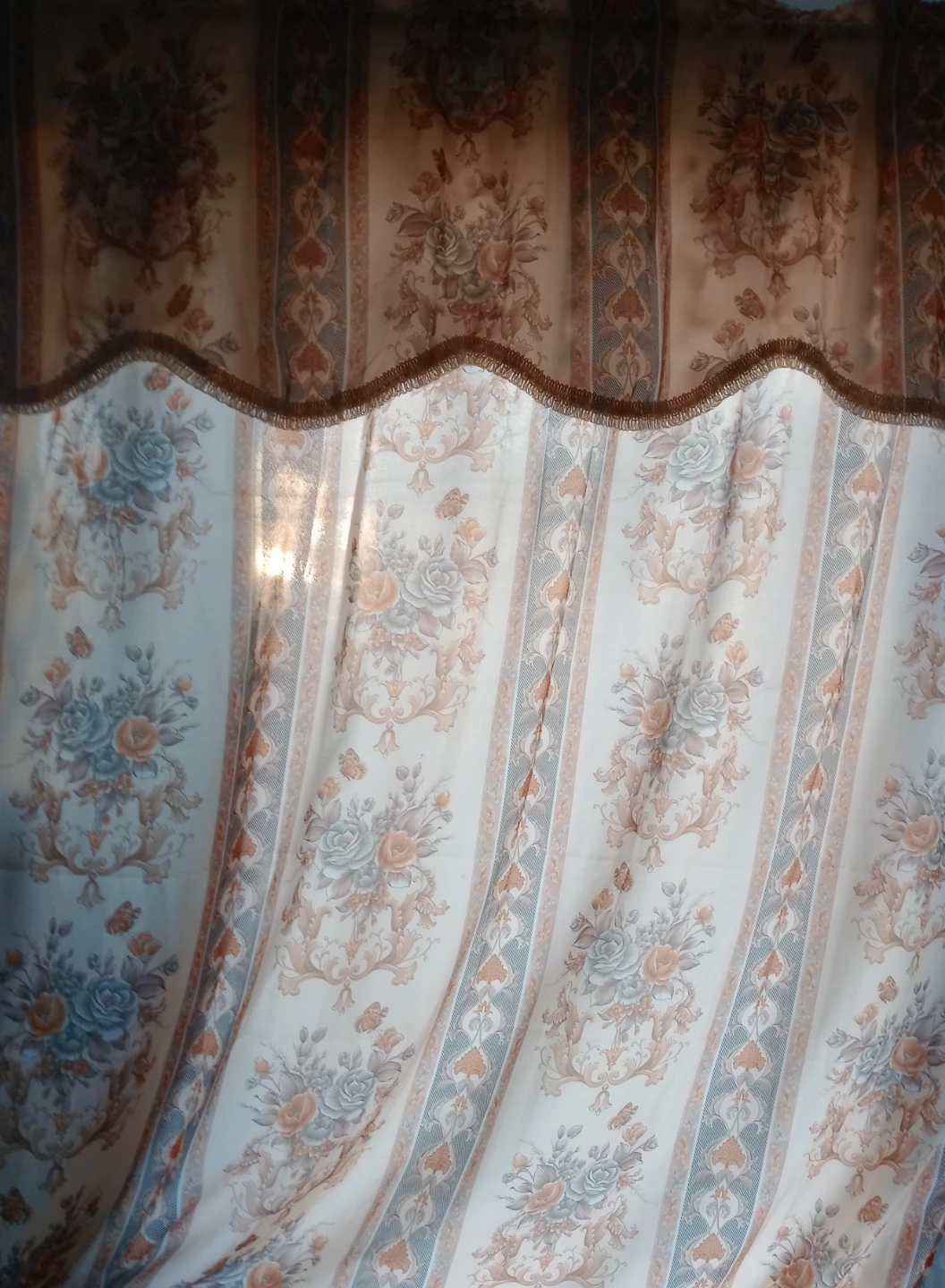 Vintage Floral Curtain Valance with Tassel Tie-Back