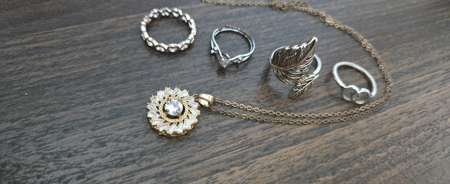 Assorted Jewellery Set - Bracelet, Necklace & Rings