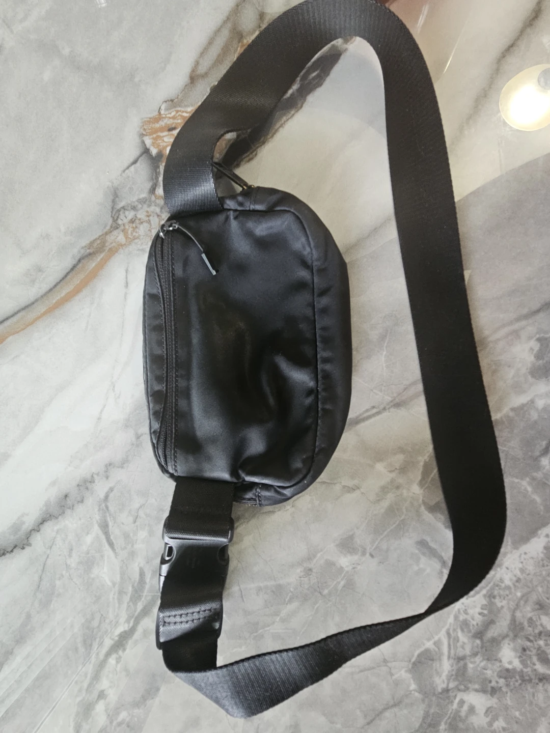 Lululemon Everywhere Belt Bag - Black ( 1 Litre ) - photo 2