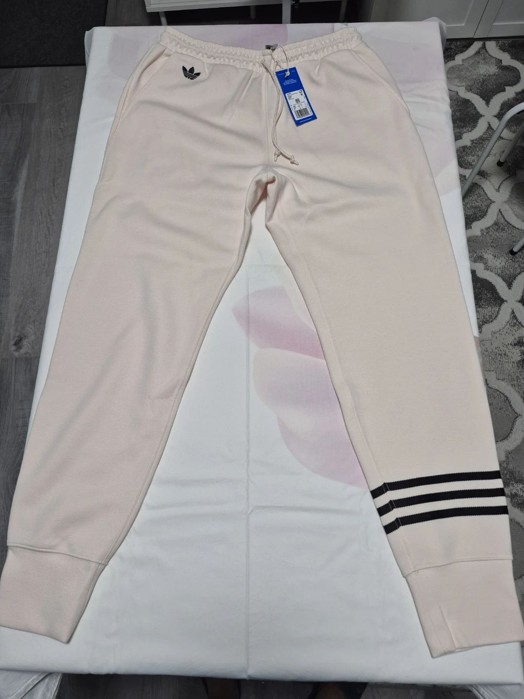 BNWT Adidas Sweatpants - Size M - Cream