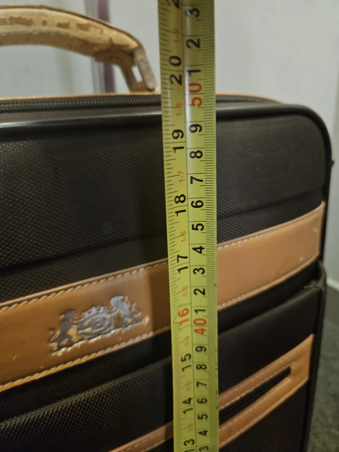 Bentley Black and Tan Carry-On Luggage with Wheels - photo 5