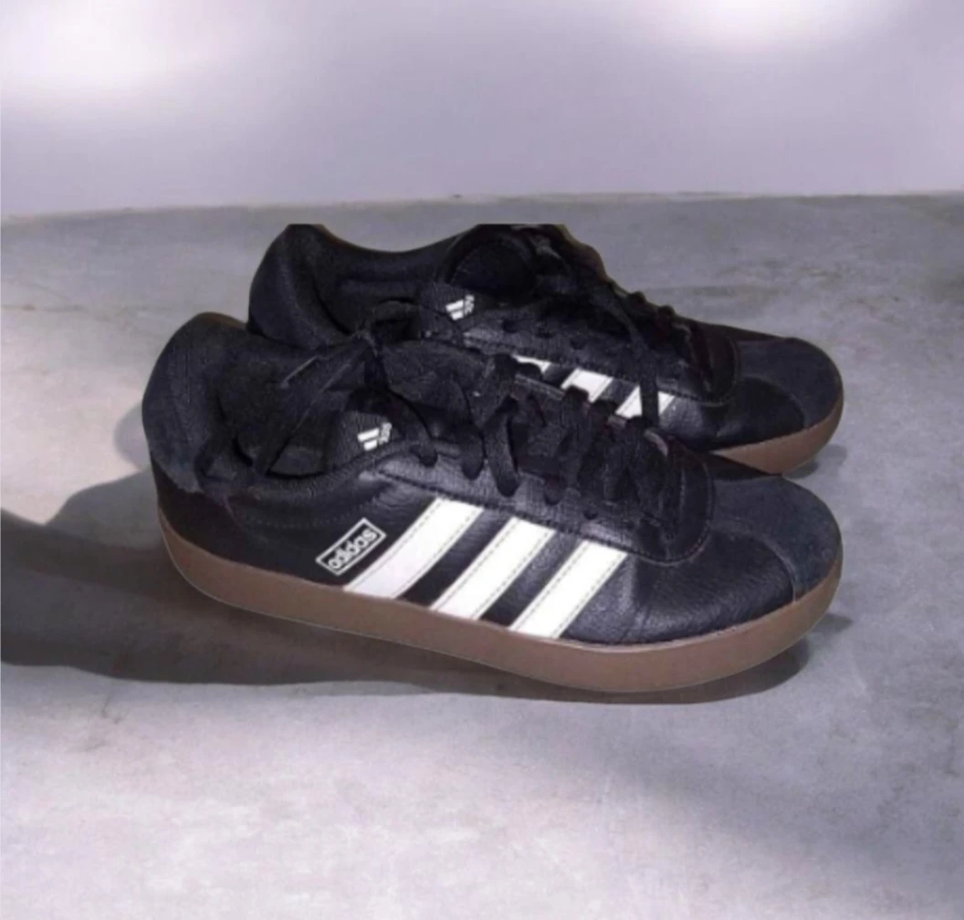 Adidas Black Sneakers -size 7.5 - photo 2