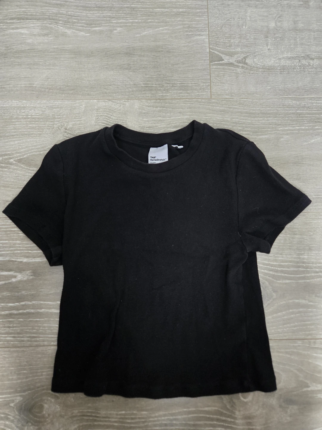 Aritzia TNA Simple Black T-Shirt - photo 2