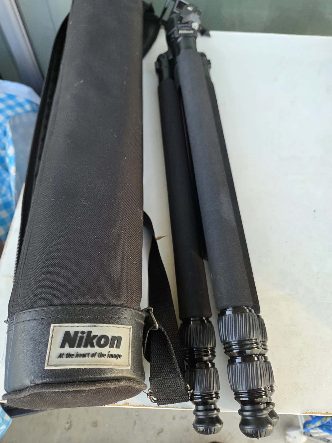 Nikon Camera Tripod with Carrying Case - photo 3