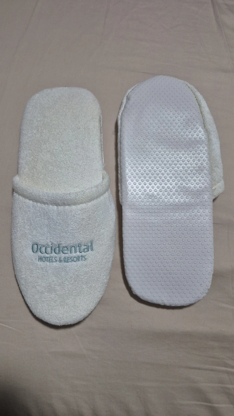 Unisex White Slippers - 2 Pairs - photo 3
