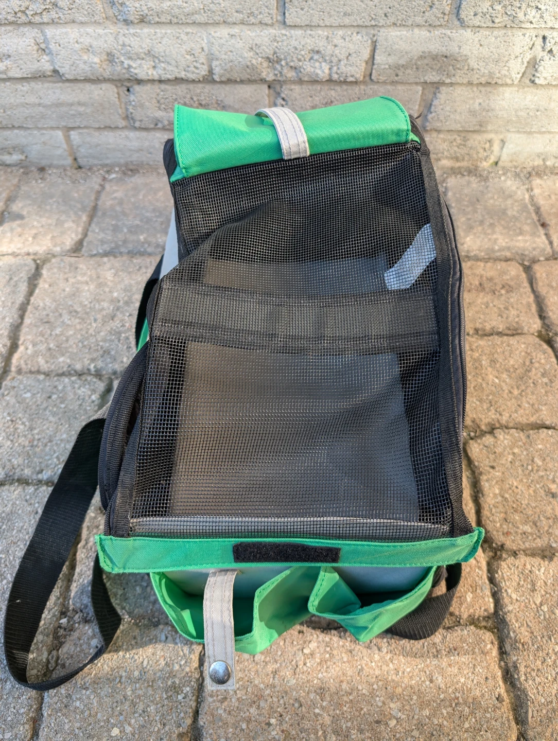Green Pet Carrier with Cross Ventilation - photo 5