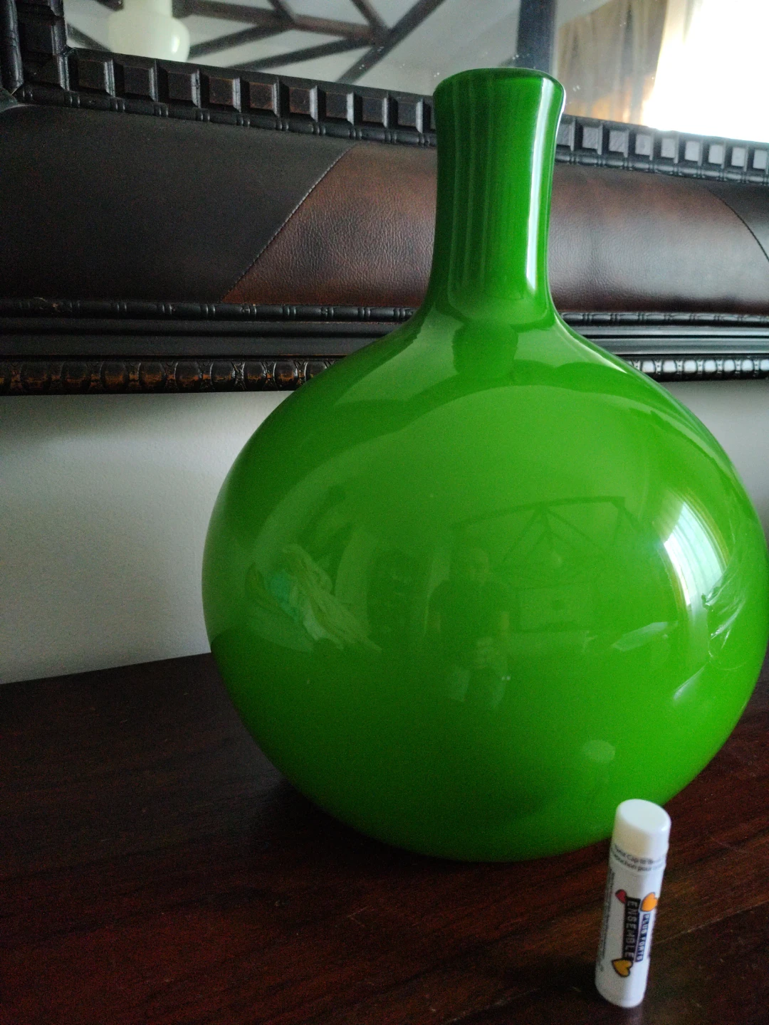 Vibrant Green Glass Vase - photo 4