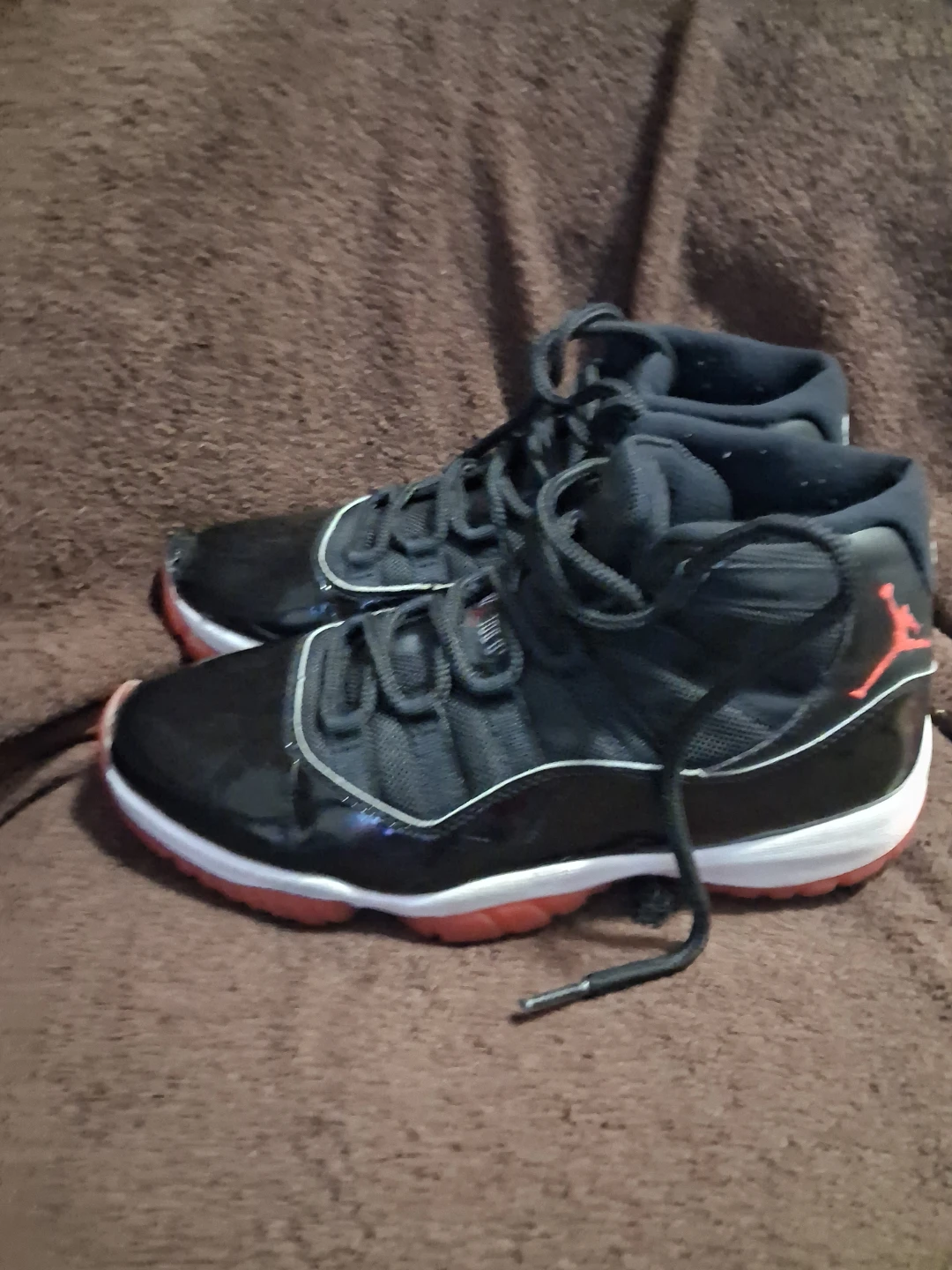 Jordan 11 bred size 7y
