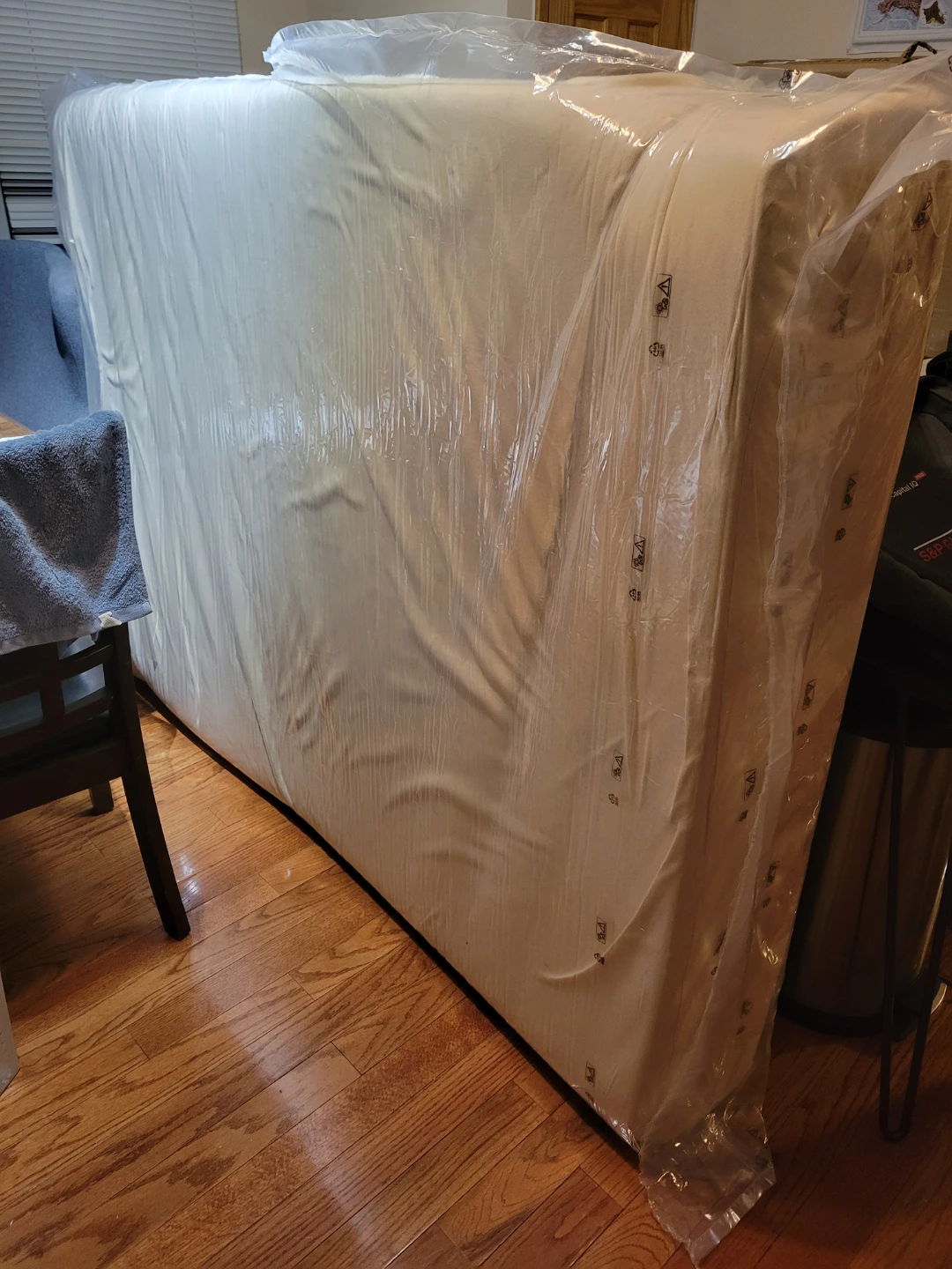 FULL size memory foam Mattress 10" - photo 2