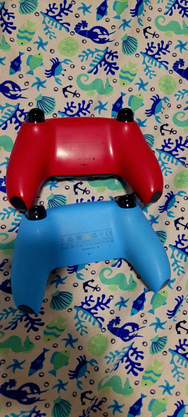 PlayStation 5 Console with 2 DualSense Controllers - photo 5