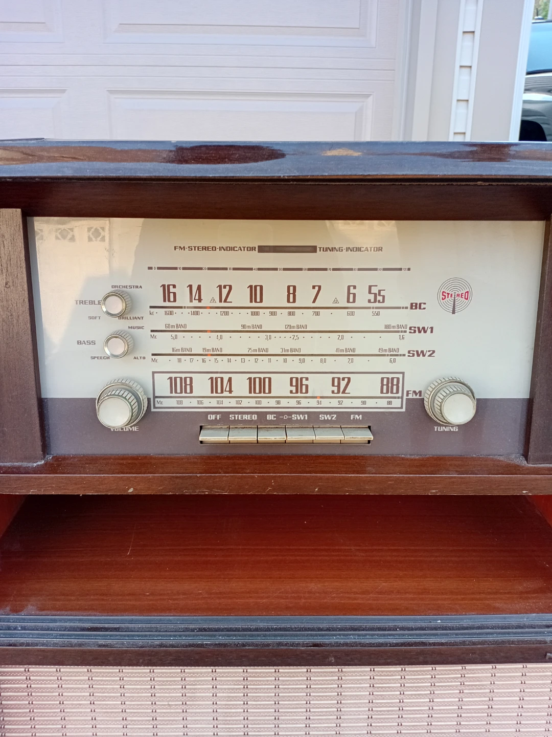 Vintage Samba Radio and Record Player - photo 4
