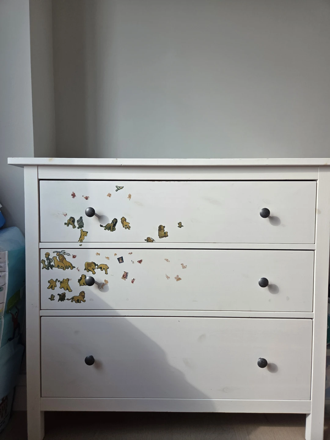 White 3-Drawer Dresser