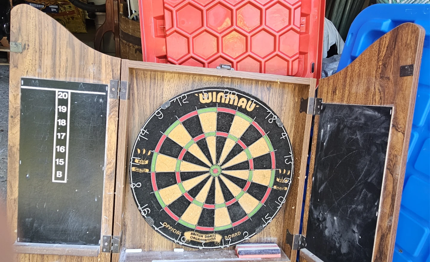 Winmau Dartboard with Cabinet - photo 2