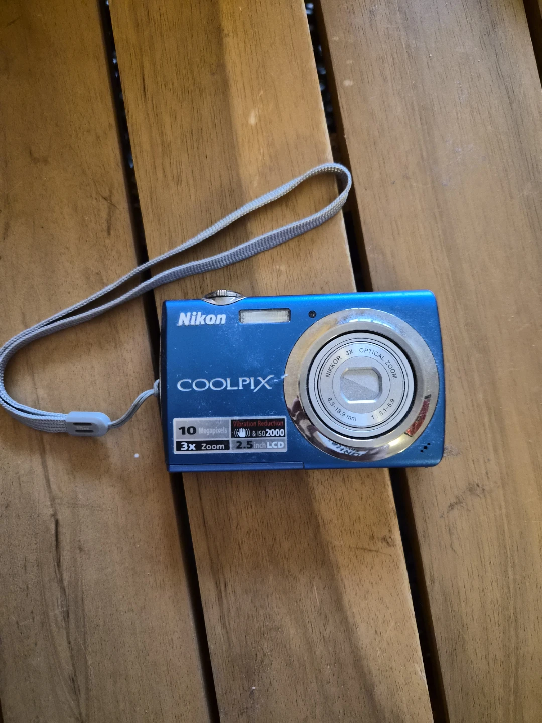Nikon COOLPIX S220 Digital Camera - Blue