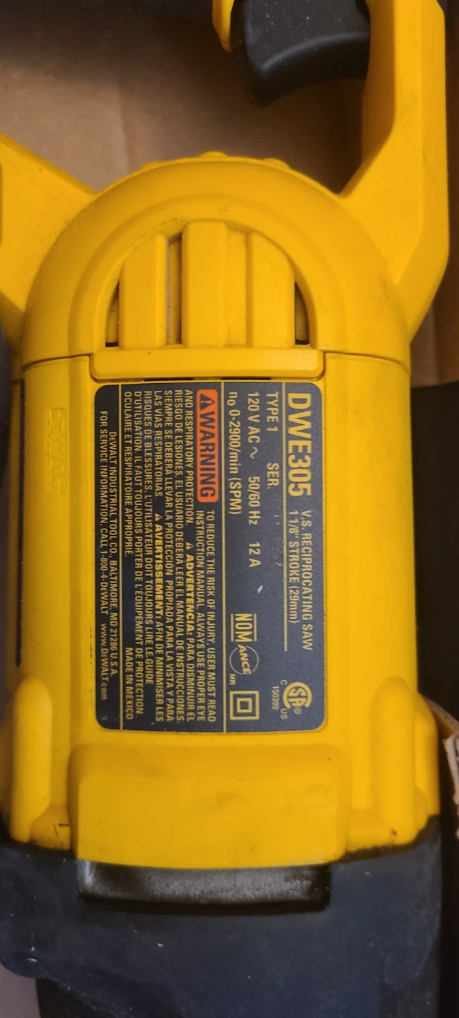 DEWALT DWE305 Reciprocating Saw with Case - photo 2