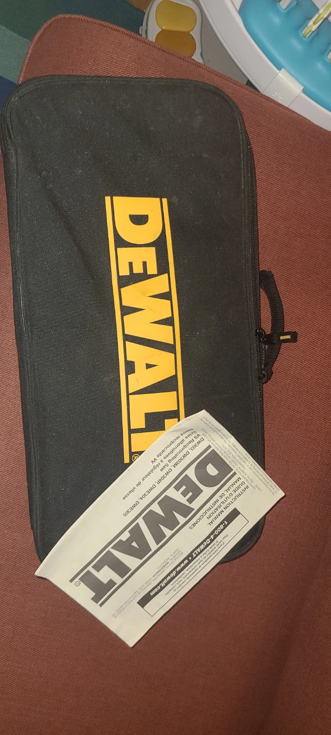DEWALT DWE305 Reciprocating Saw with Case - photo 3