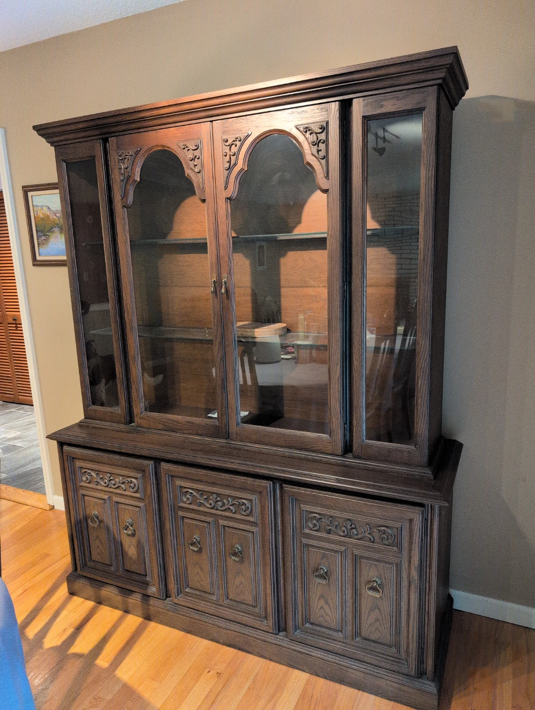 Dark Wood China Cabinet Hutch
