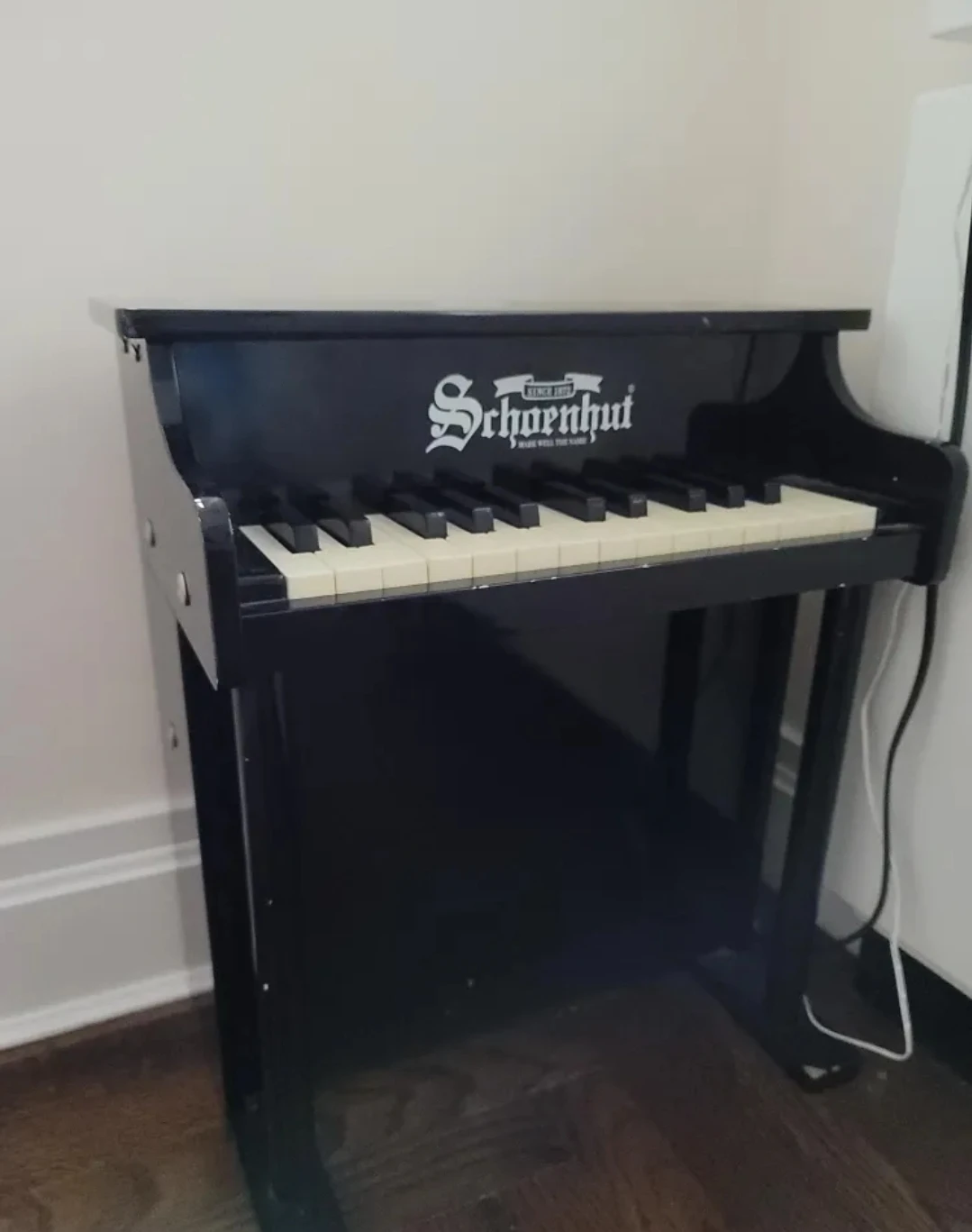 Schoenhut Toy Piano