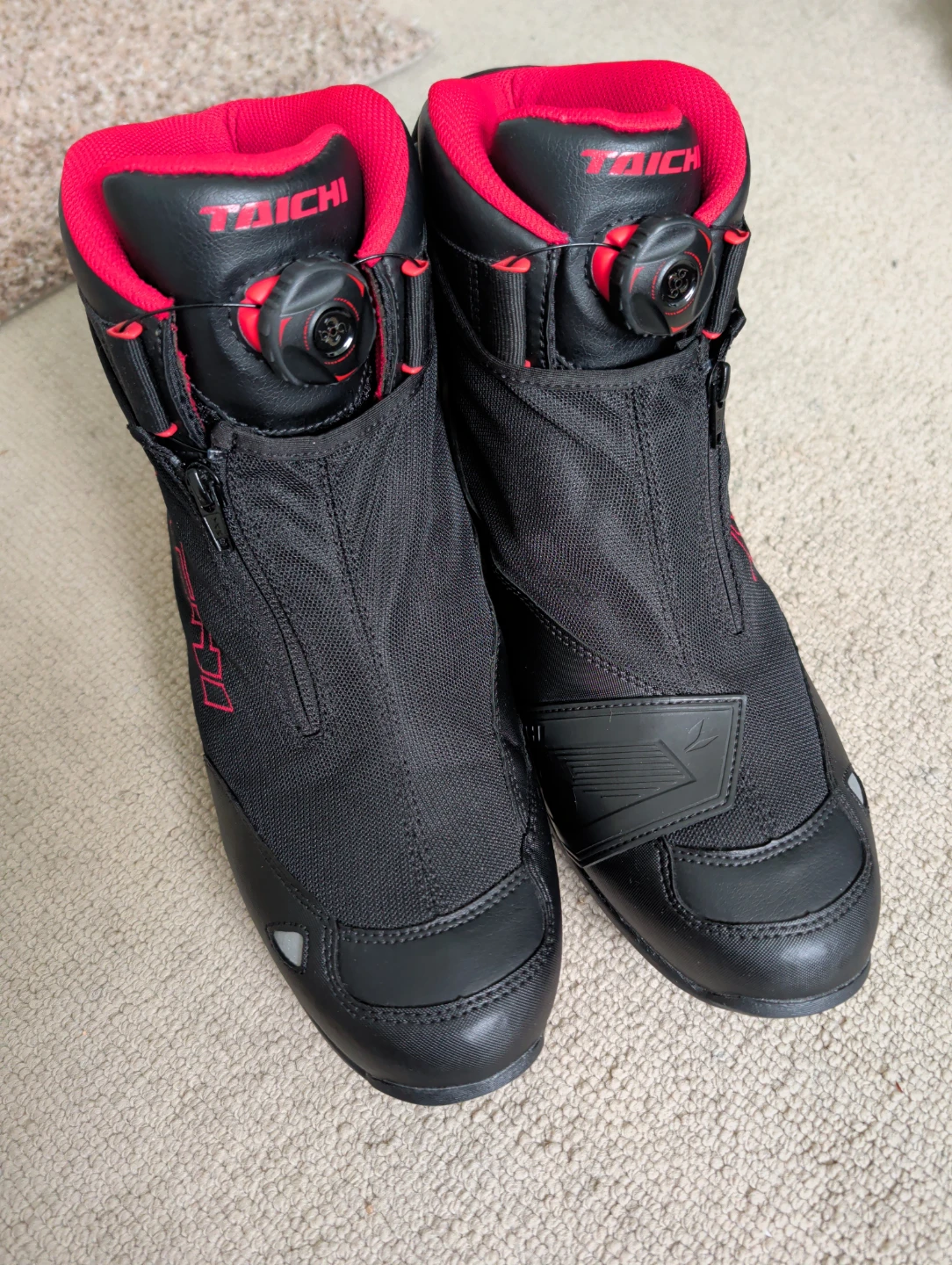 TAICHI Motorcycle Boots Black/Red US 11.5
