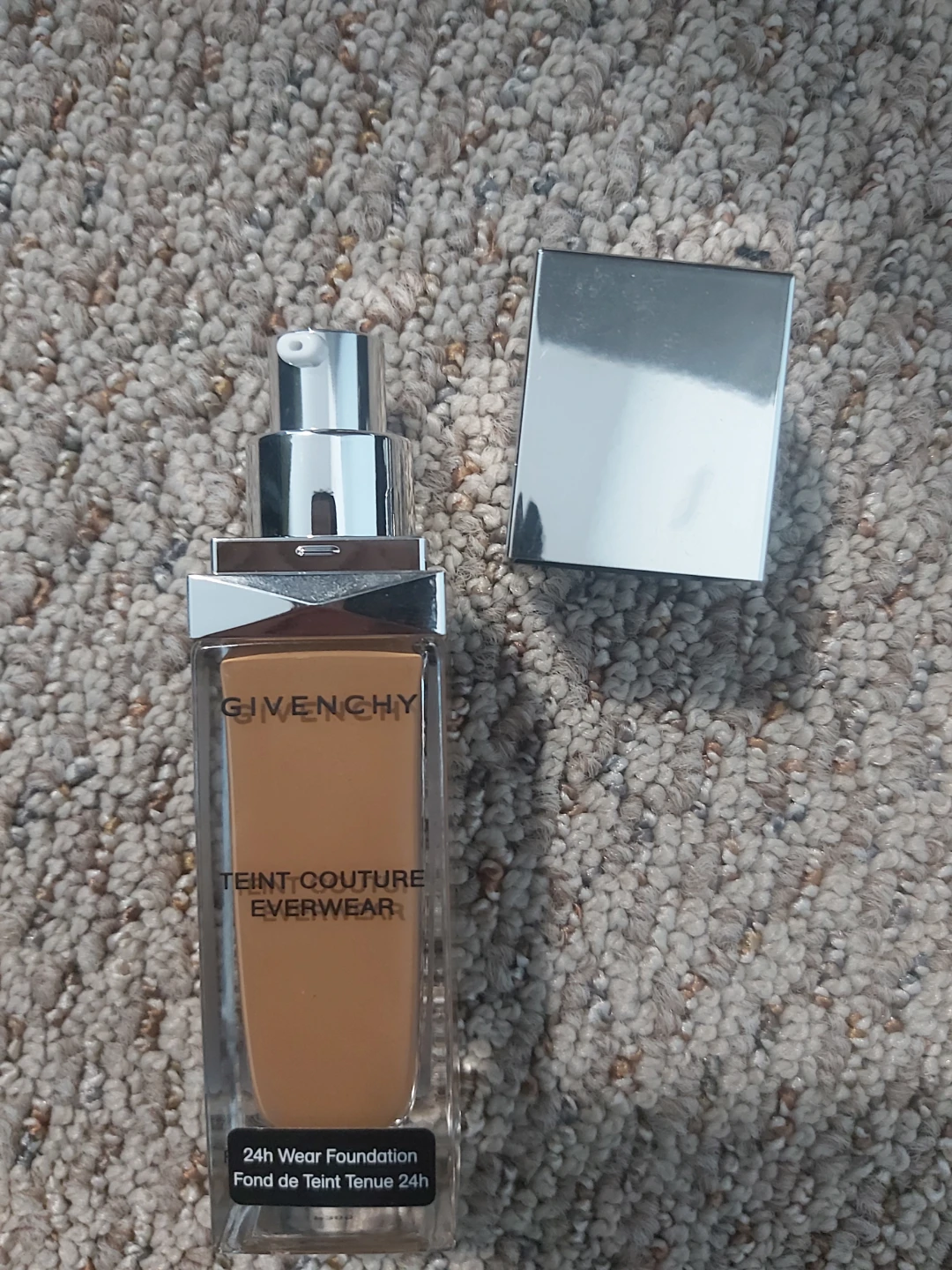 New Givenchy foundation P300