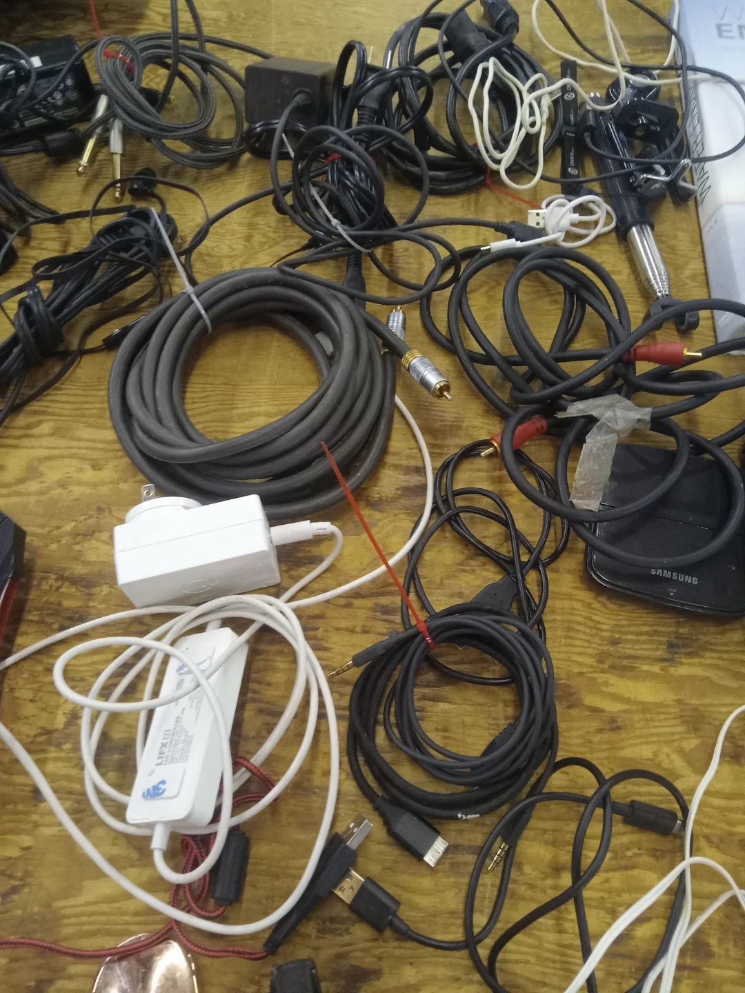 Assorted Electronics Cables & Accessories - photo 2