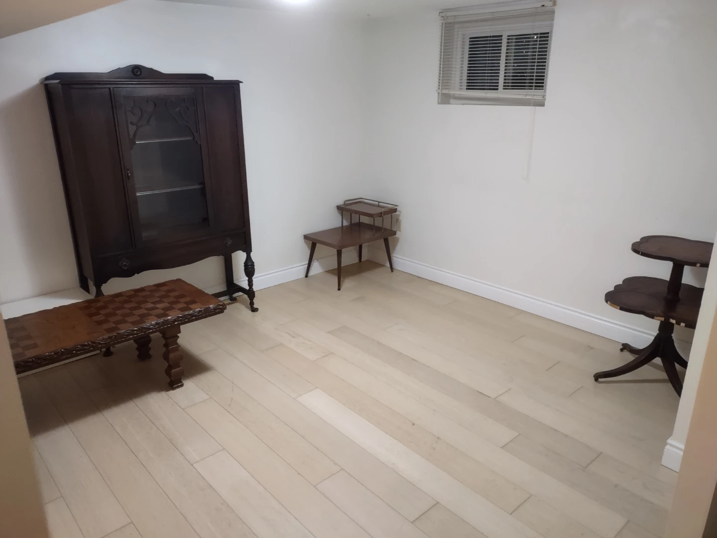 Alderwood Lower 1 Bedroom Apartment - photo 4