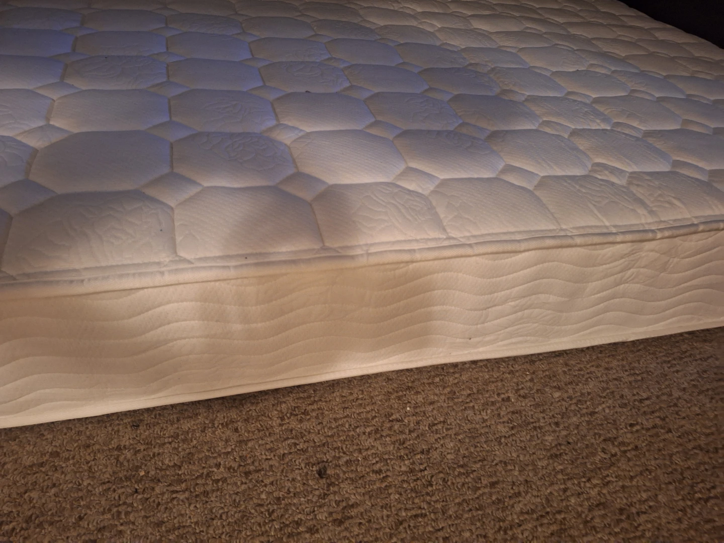 Queen Mattress - photo 2