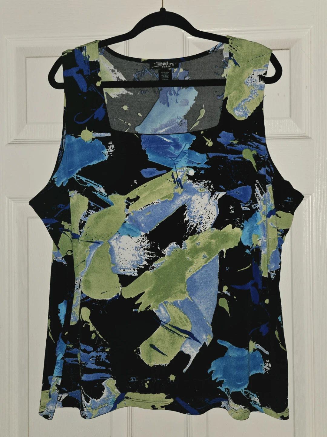 Women's 2x sleeveless top