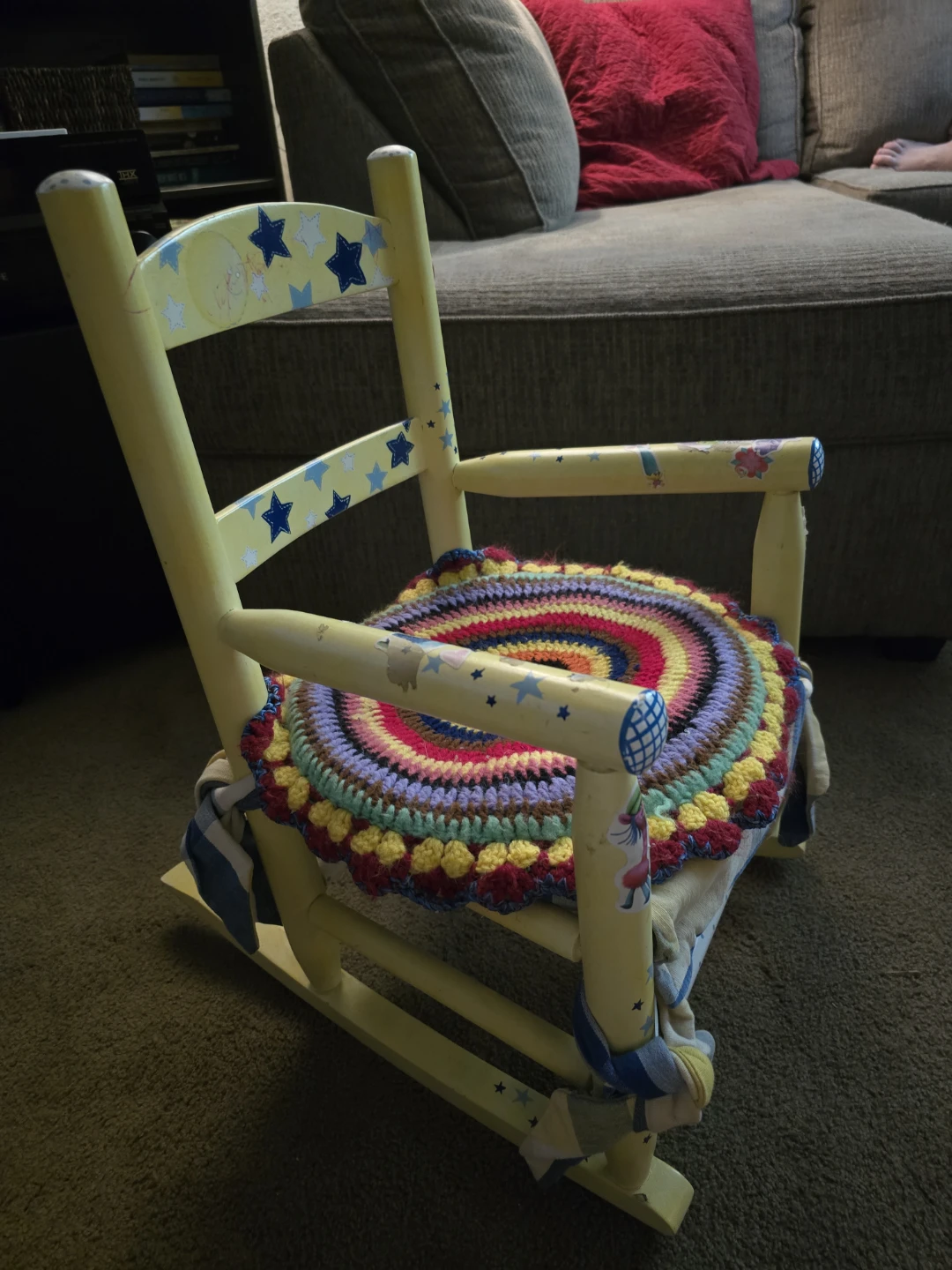 Yellow Children's Rocking Chair with Star Design - photo 2