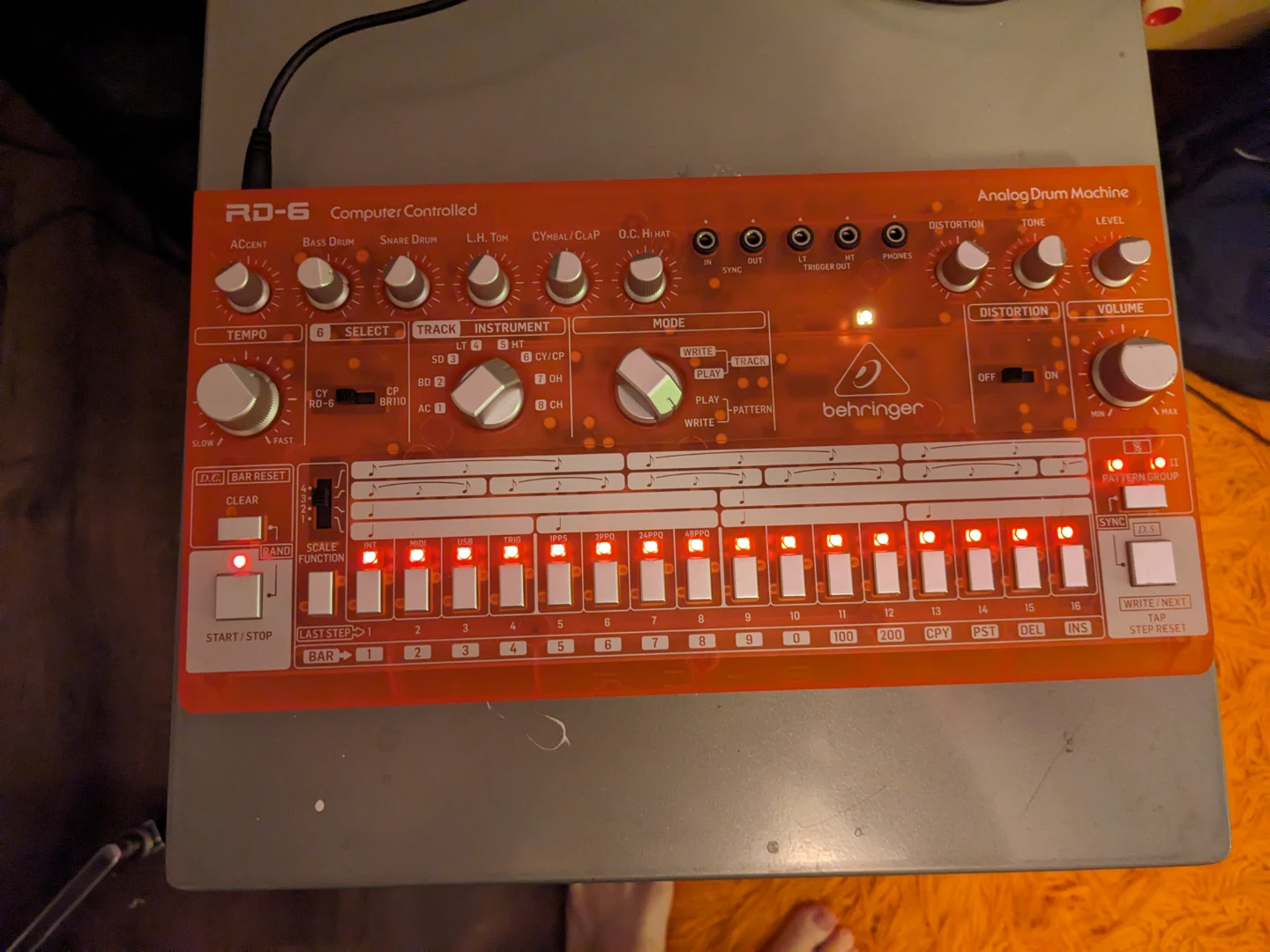Behringer RD-6 Orange/ White Translucent Plastic - photo 4