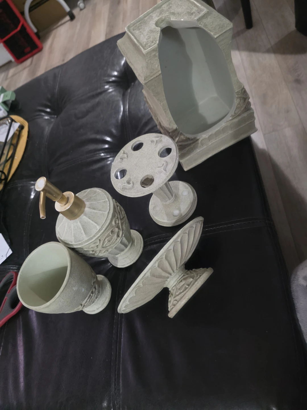 Bathroom Accessory Set - photo 3