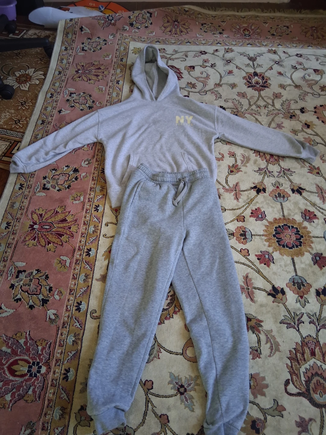 Grey hoodie with sweatpants - photo 2