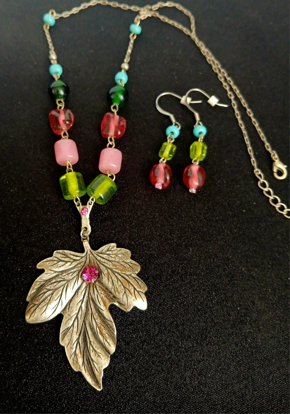 Leaf Pendant Necklace and Earring Set - photo 5
