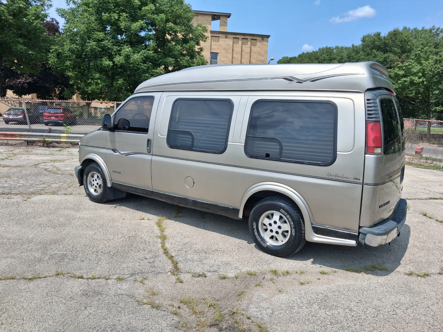 Chevrolet express - photo 5