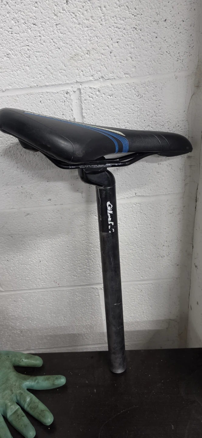 Giant Bike Seat Post