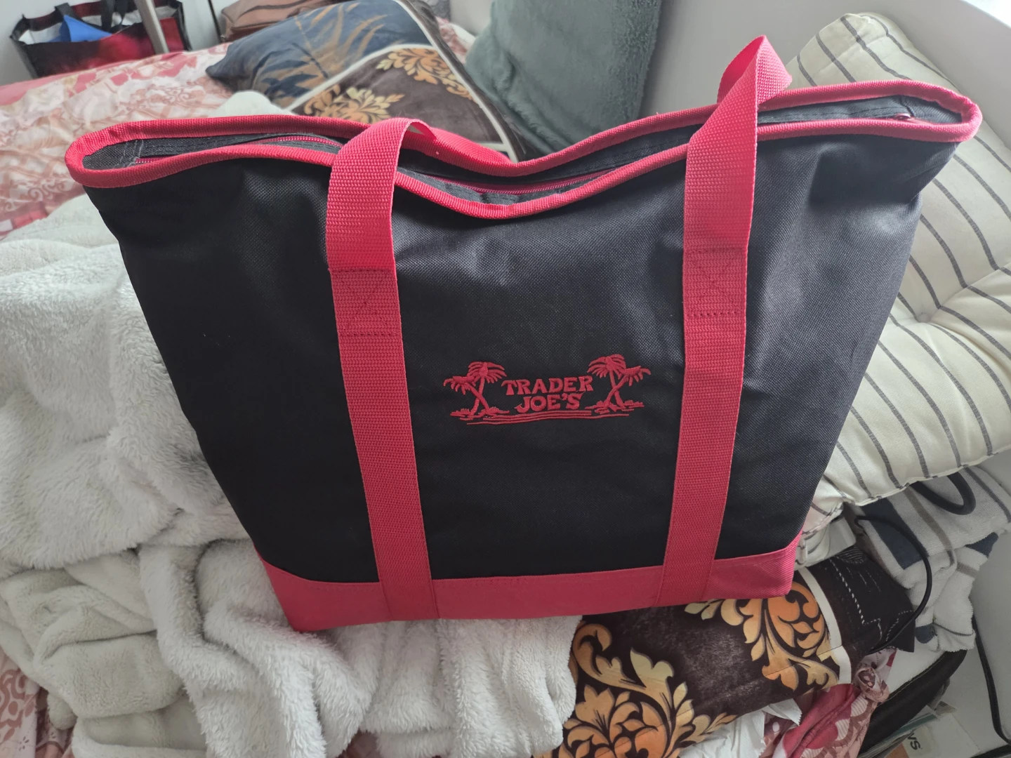 Trader Joe's Black and Pink Insulated Tote Bag - photo 3