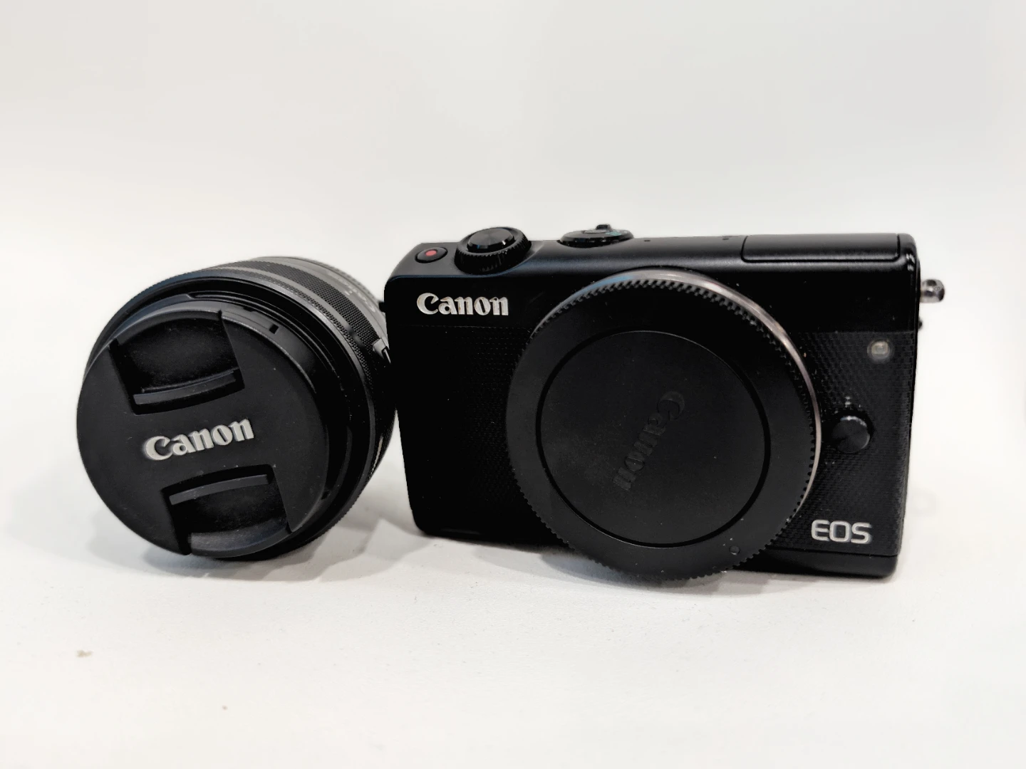 Canon M100 Compact Camera + 15-45mm Lens Kit – Mint Condition