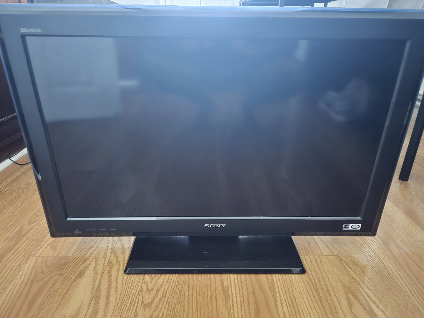 Sony BRAVIA KDL-32L5000 LCD Digital Color TV
