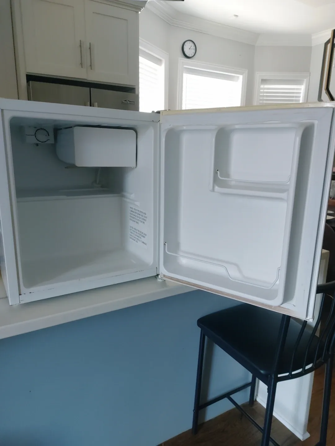 Emerson Mini Fridge - photo 3