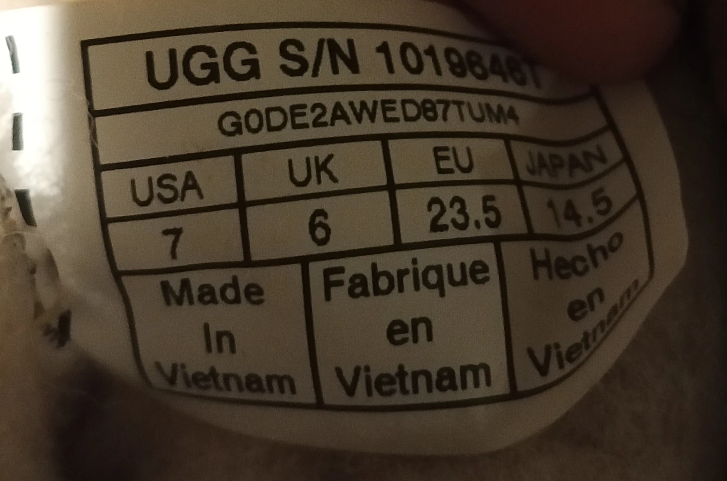 New!!! Child, UGG Boots Size: 7 - photo 5