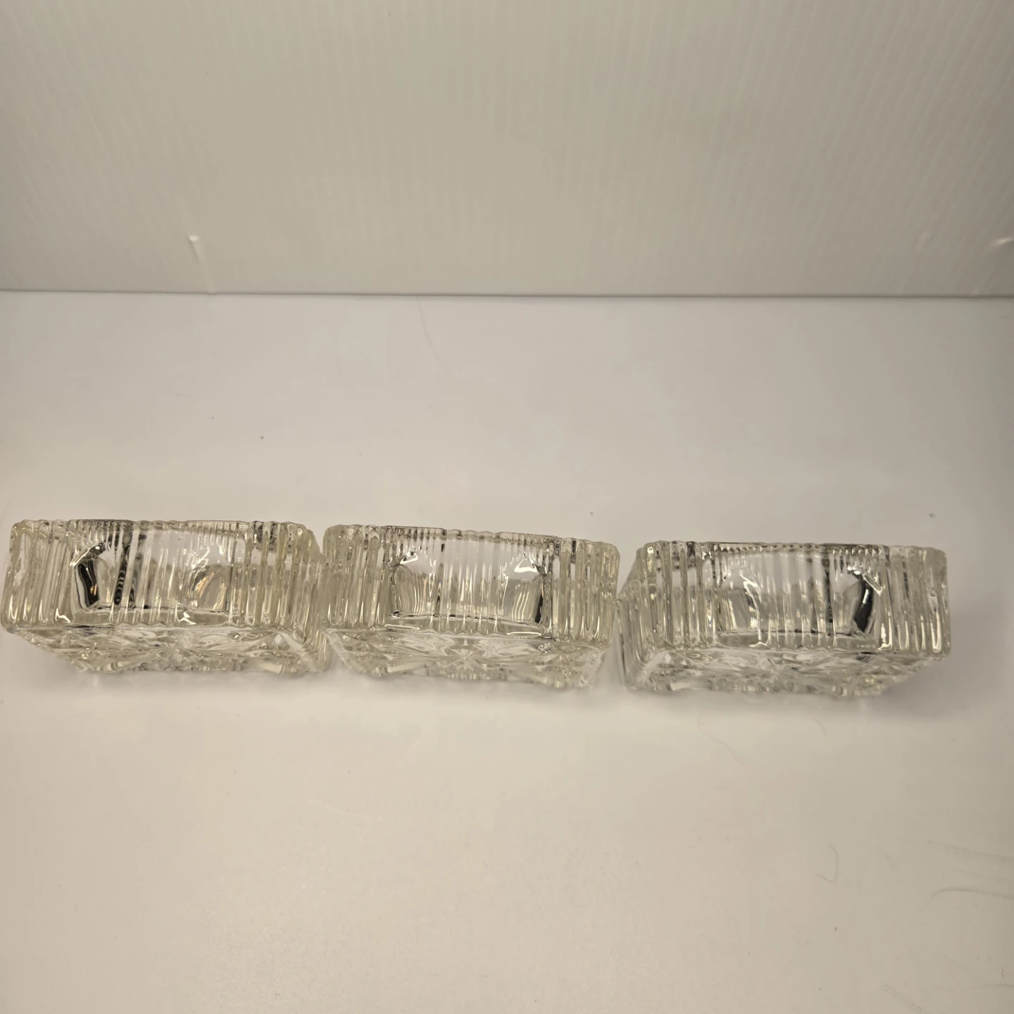 Set of 3 Crystal Glass Ashtrays - photo 2