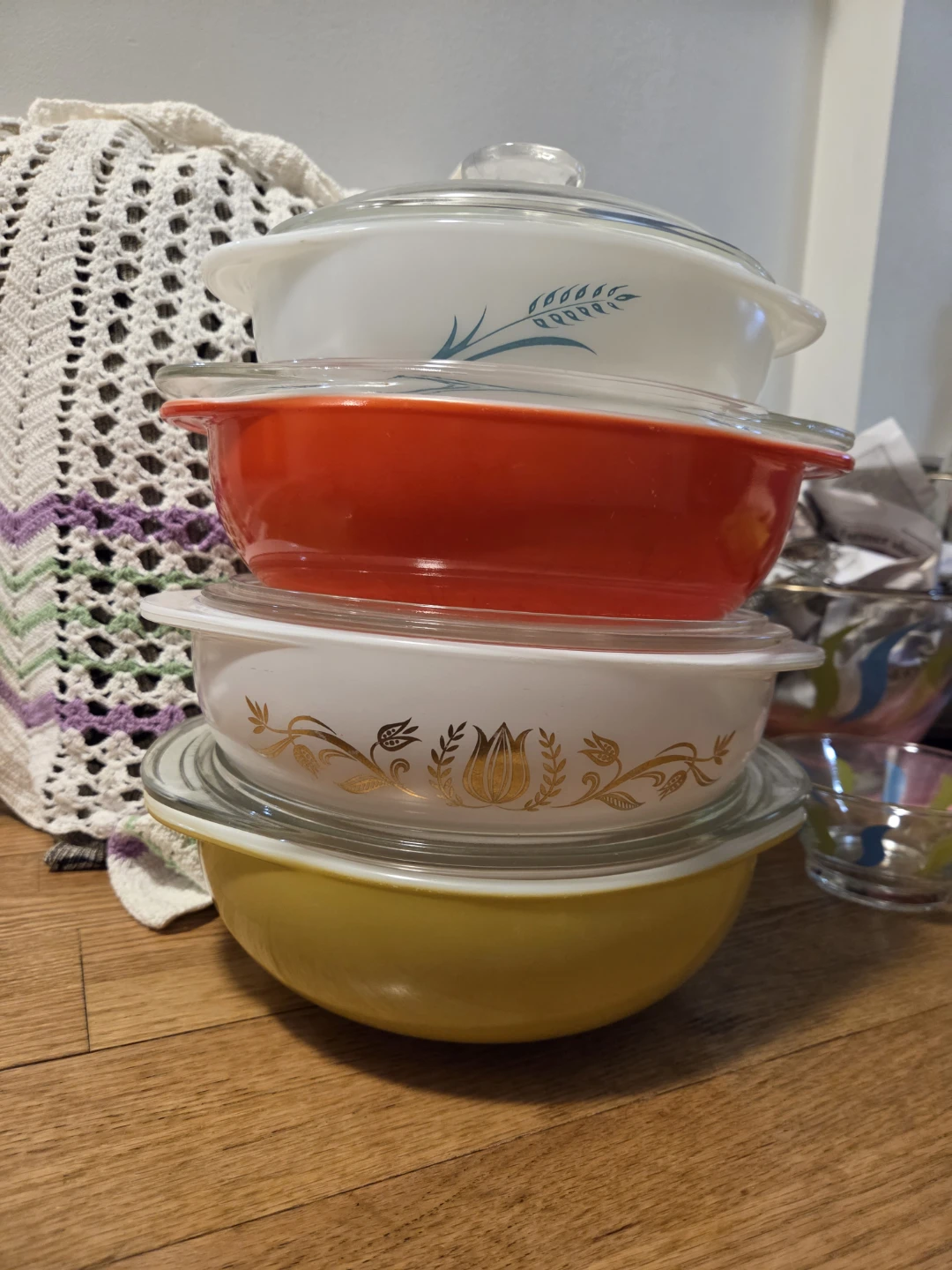 Vintage Pyrex Casserole Dishes with Lids - photo 4
