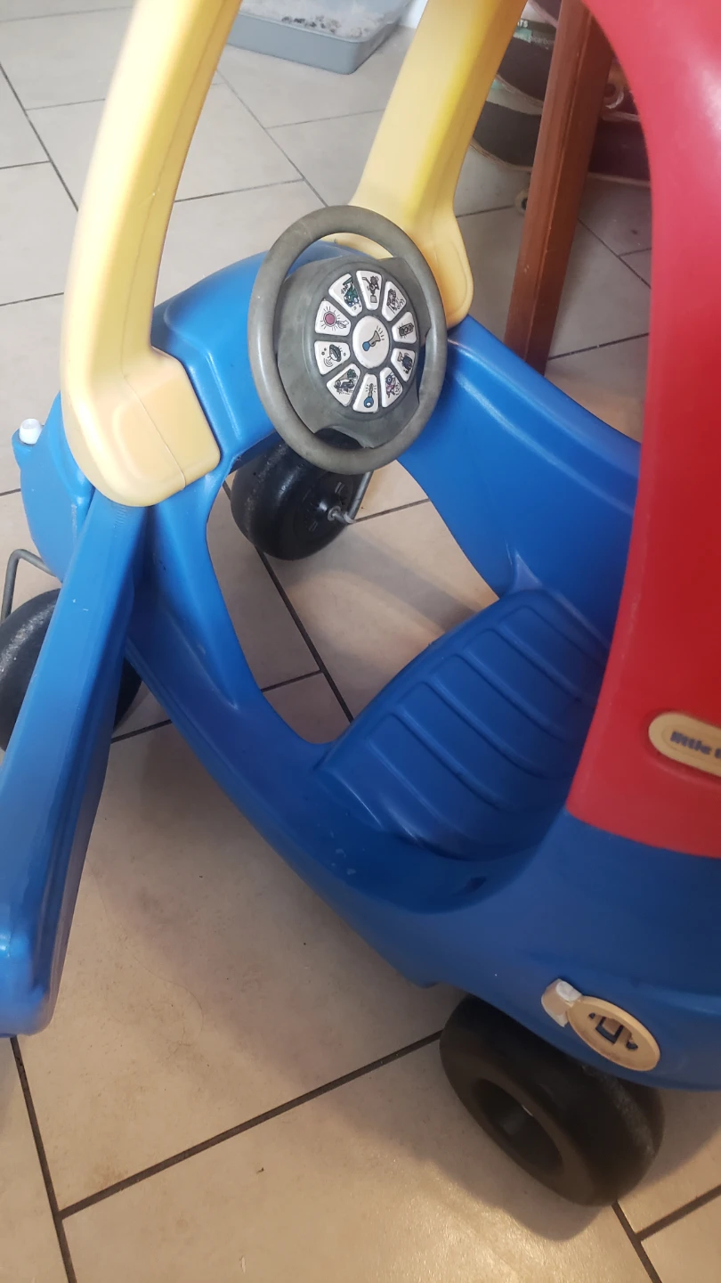 Little Tikes Cozy Coupe Ride-On Toy Car - photo 2