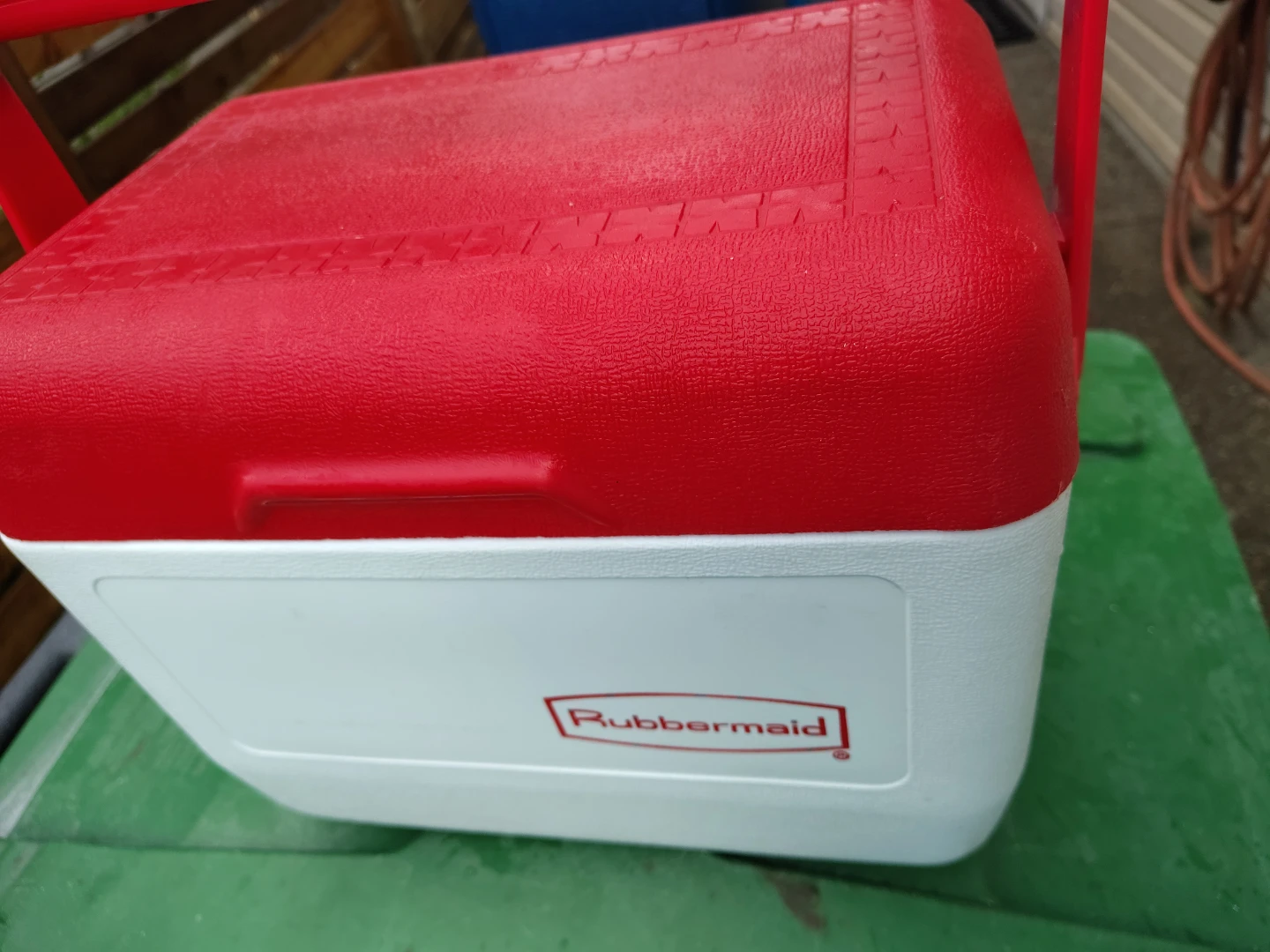 16 Quart Rubbermaid Picnic Cooler with Ice Pack - photo 4