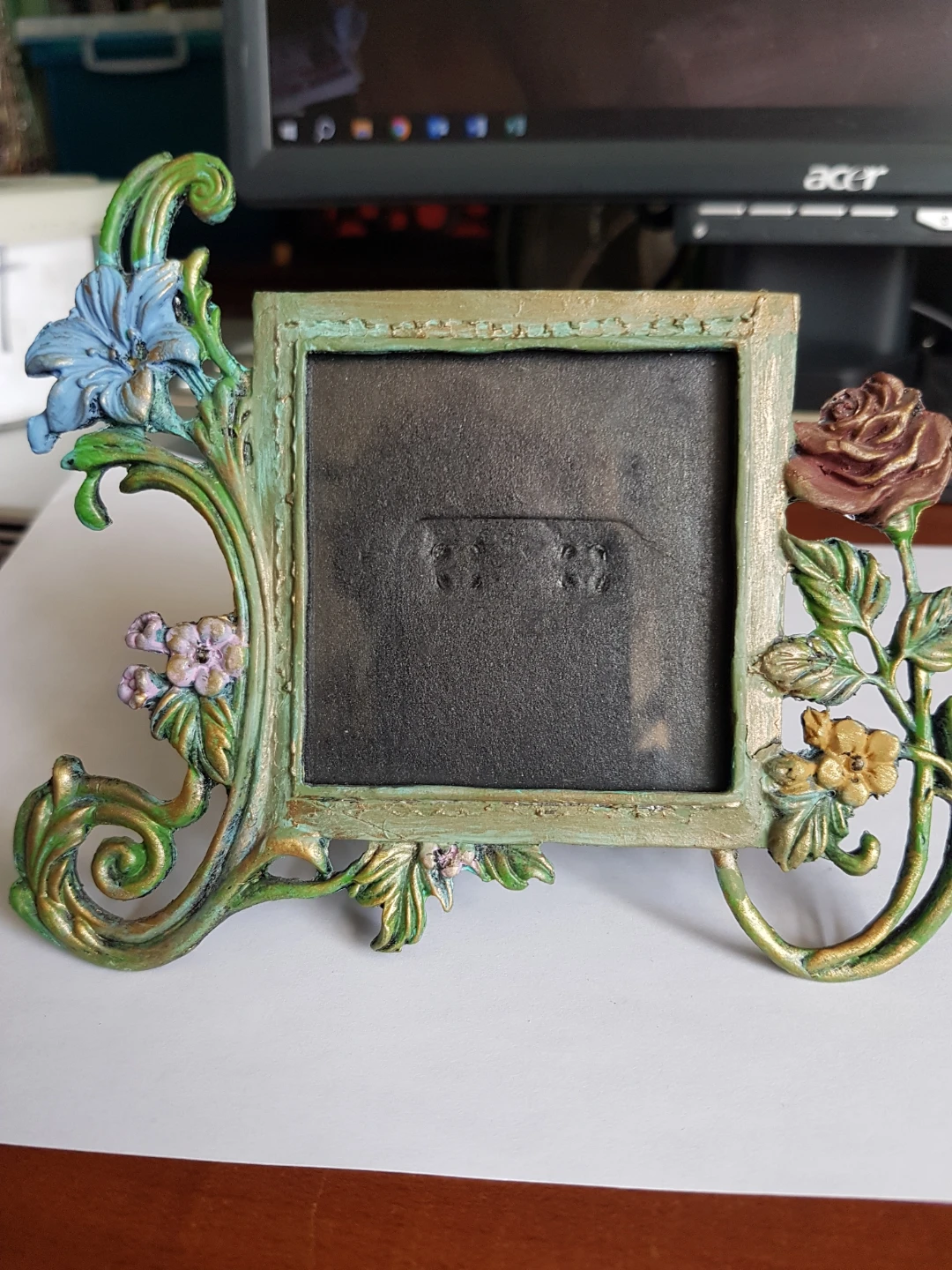 Decorative Photo Frame with Floral Accents - photo 5