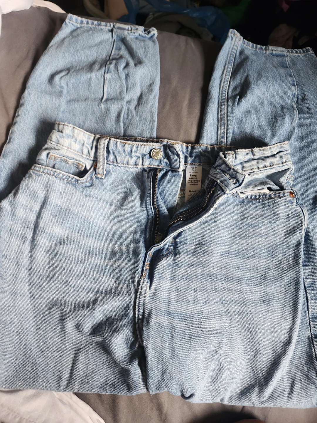 H&M Barrel Loose Fit High Waist Jeans